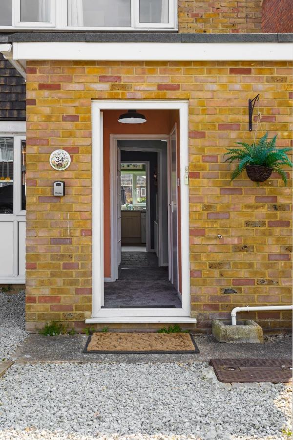 Perfect For Contractors - Canterbury - Free Parking - Ultra Wifi Екстер'єр фото