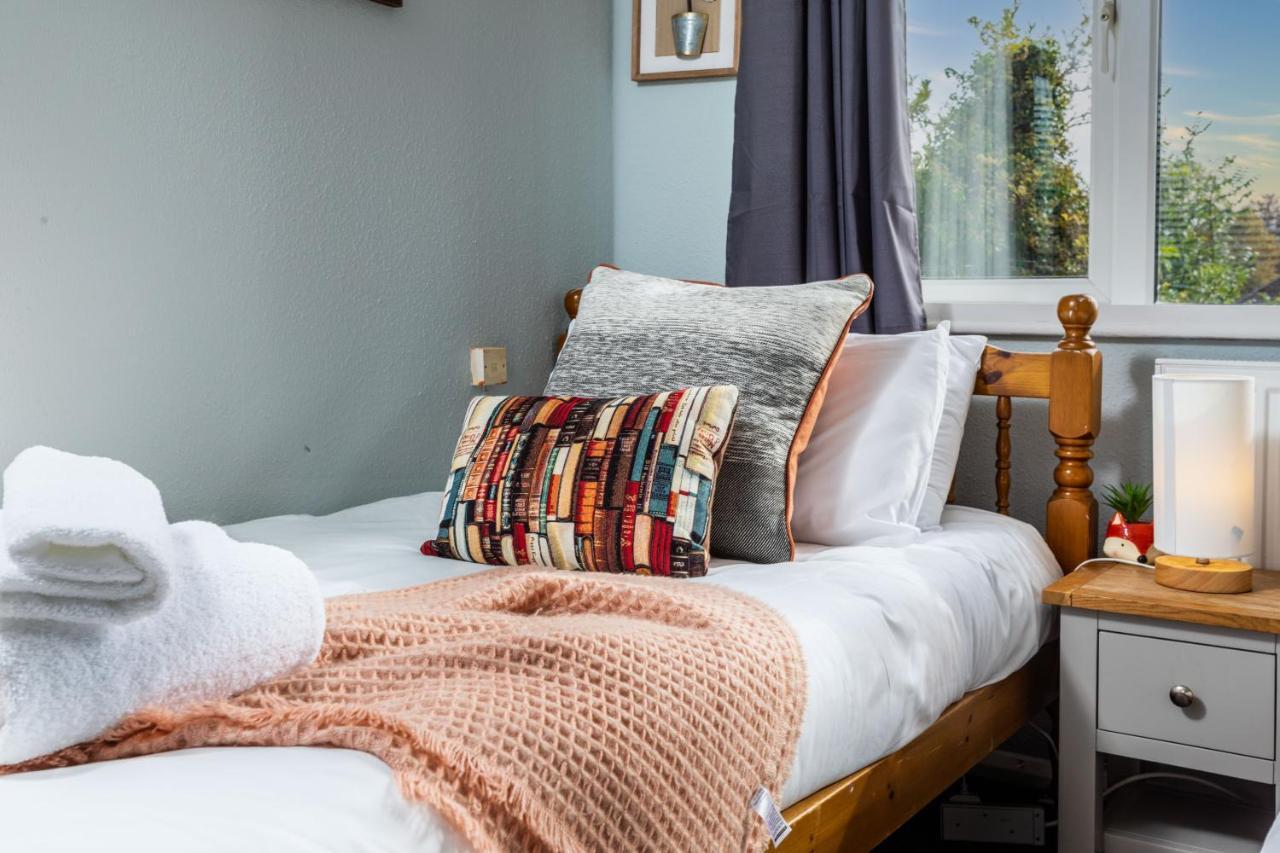 Perfect For Contractors - Canterbury - Free Parking - Ultra Wifi Екстер'єр фото